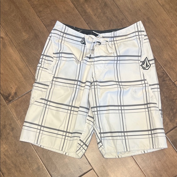 Volcom Men's White and Black Plaid Board Shorts - Picture 1 of 4
